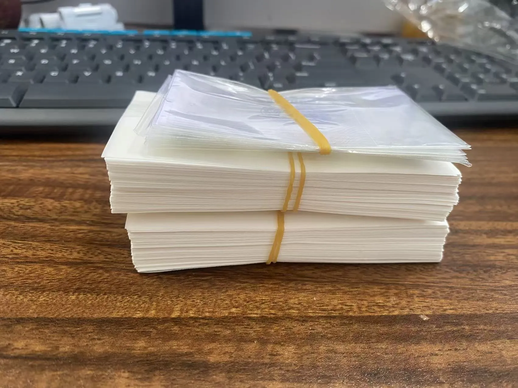 Etiqueta adhesiva de tarjeta de crédito con holograma JOJO Pac enviada a Pakistán