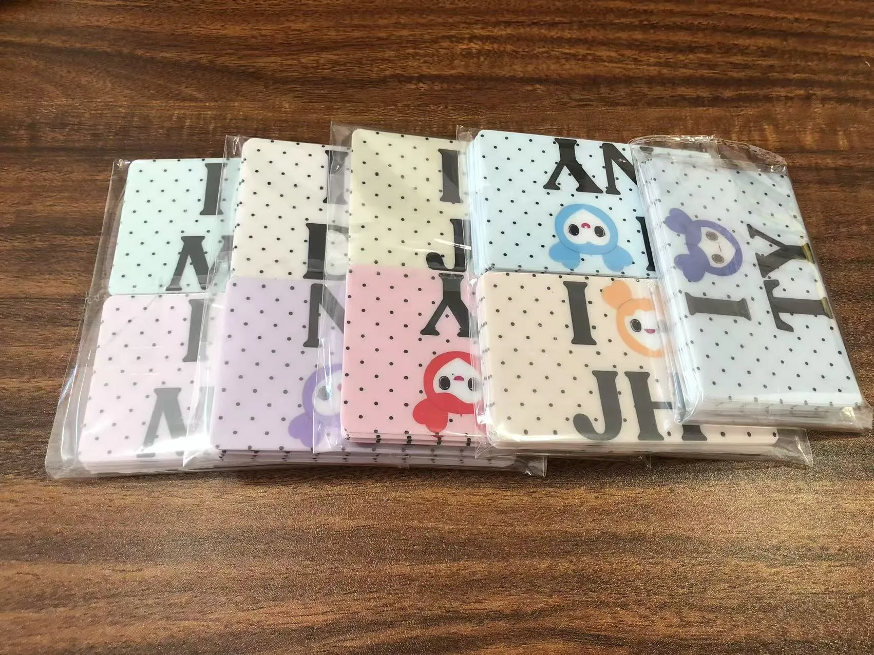 JOJO Pack envía pegatinas para cubiertas de tarjetas de crédito a clientes de EE. UU.