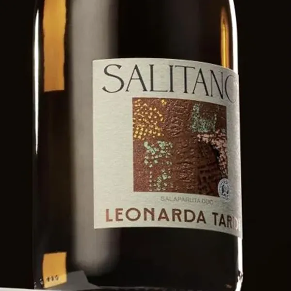 Etiqueta de vino tinto